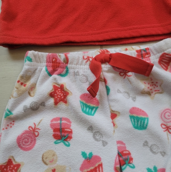 Christmas pajamas!❤️ Size 2T. - Picture 5 of 5